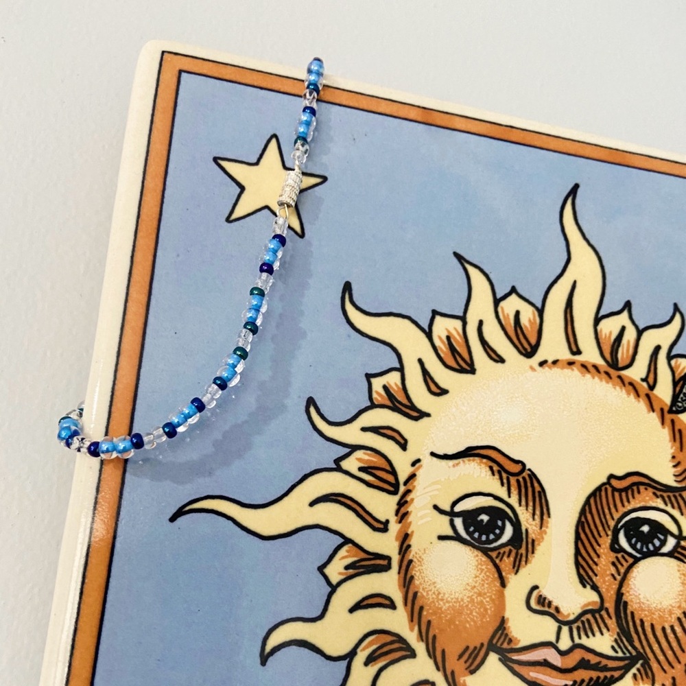 Seed beaded bracelet.